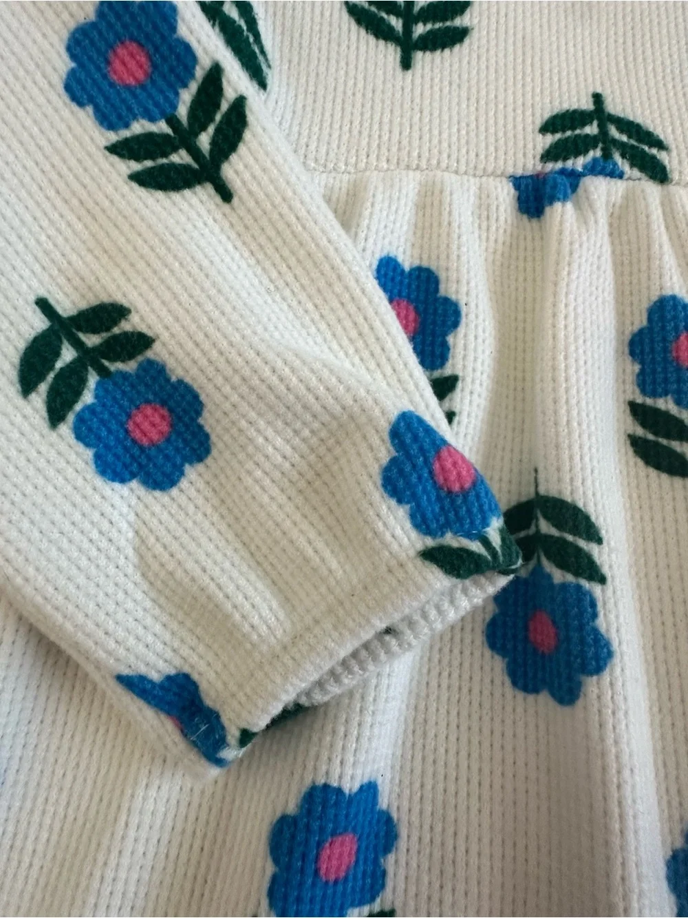 NWOT Old Navy Girl' 2T White with Blue Floral Print Long Sleeves Pull Over Dress